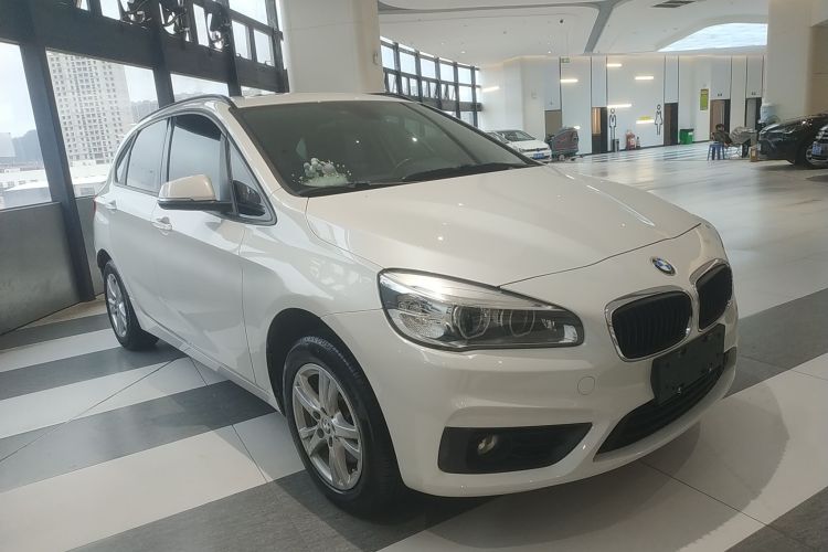 宝马2系旅行车 2016款 218i 领先型车身外观6002
