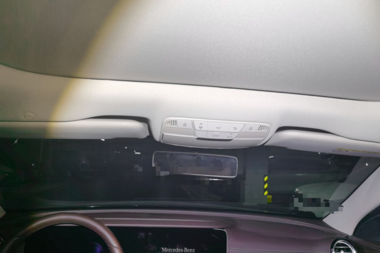 奔驰E级 2023款 改款 E 300 L 豪华型局部细节22