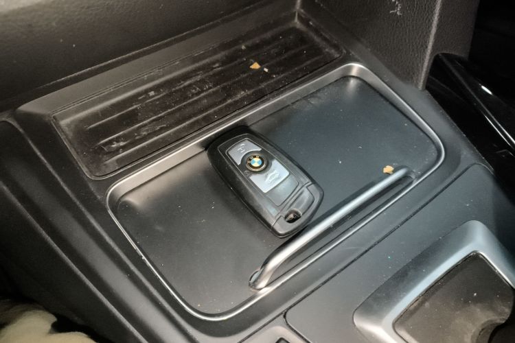 宝马3系 2018款 320Li 时尚型中控内饰11