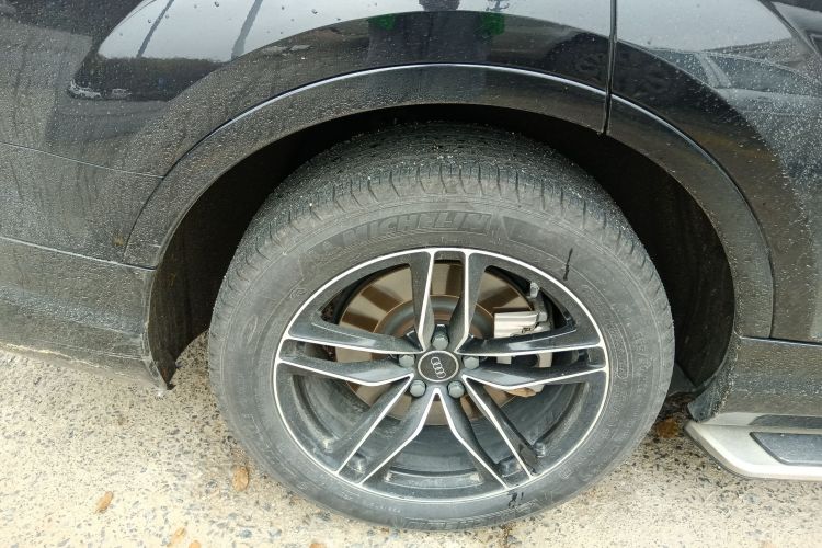 奥迪Q7 2016款 45 TFSI 技术型车身外观6008