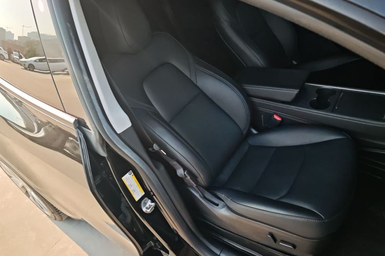 特斯拉 Model Y 2022款 改款 后轮驱动版局部细节41