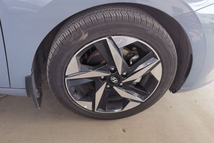 现代 伊兰特 2021款 1.5L CVT LUX尊贵版车身外观10