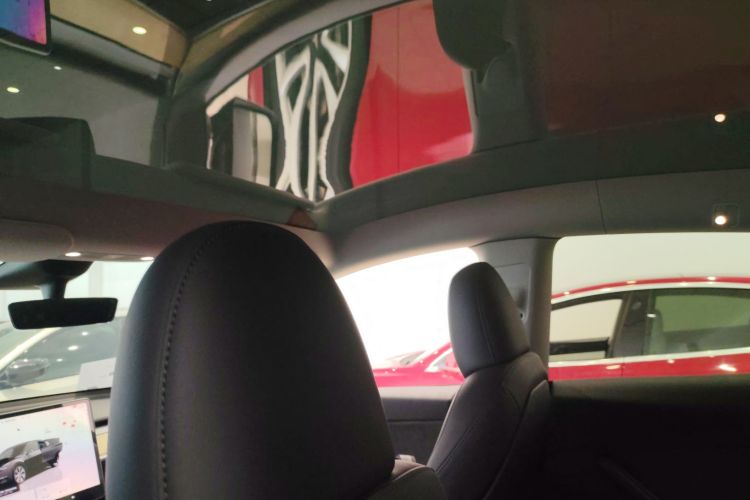 特斯拉 Model Y 2022款 改款 后轮驱动版中控内饰22