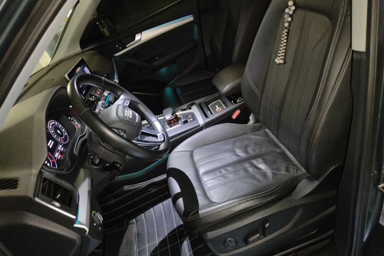 奥迪Q5L 2020款 改款 40 TFSI 荣享时尚型中控内饰19