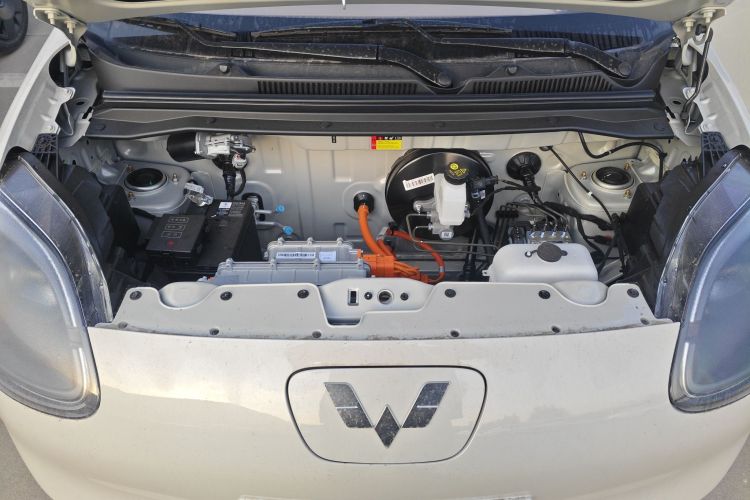 五菱汽车 宏光MINIEV 2025款 四门版 进阶款机舱底盘24