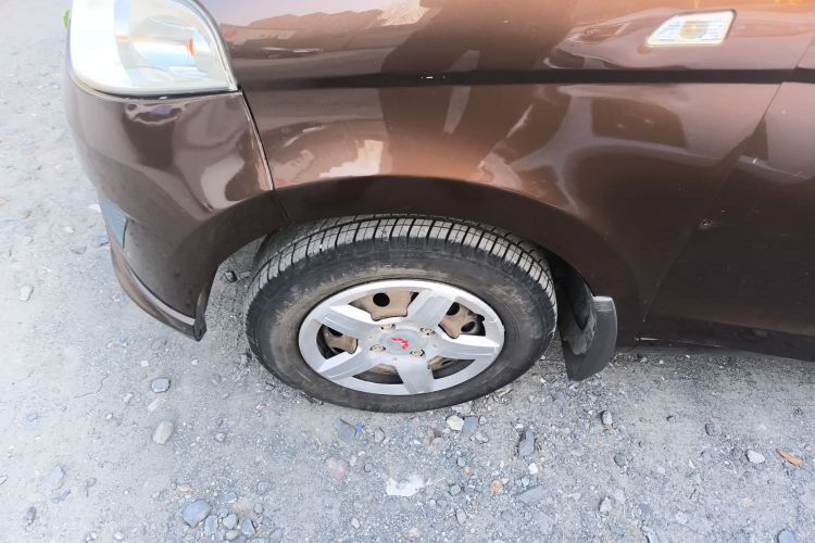 五菱汽车 五菱宏光 2015款 1.2L S 基本型国IV车身外观6007