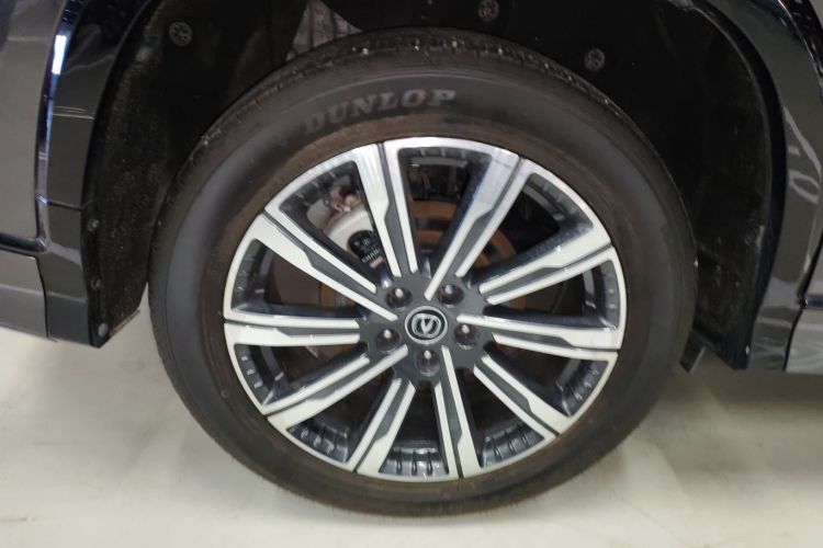 长安CS75 PLUS 2023款 第三代 1.5T 自动尊贵型车身外观6008