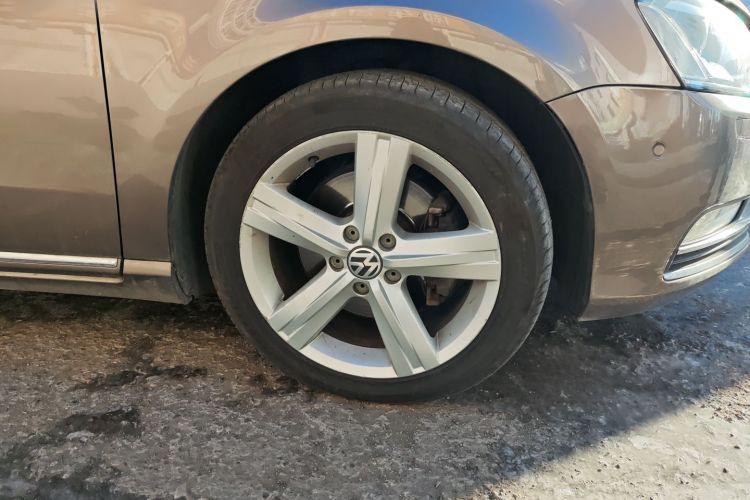 大众 迈腾 2015款 2.0TSI 尊贵型车身外观10