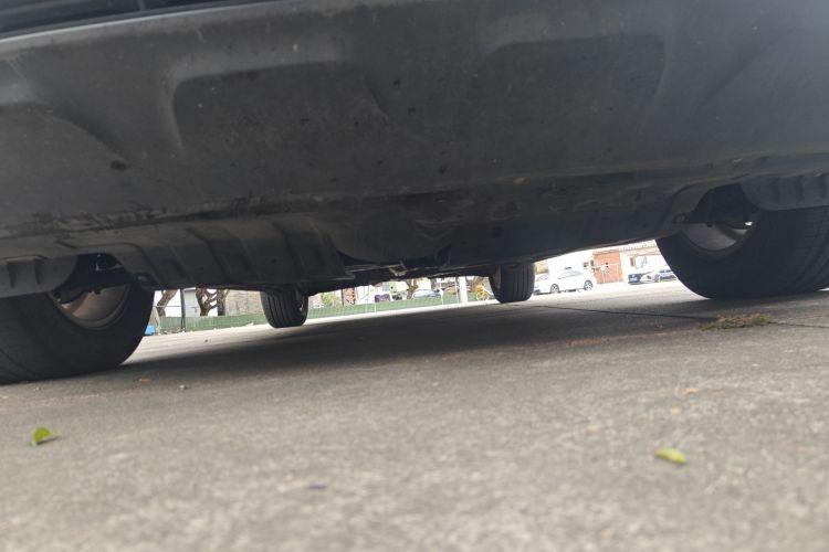 众泰SR9 2017款 2.0T 自动极致之梦版局部细节9008