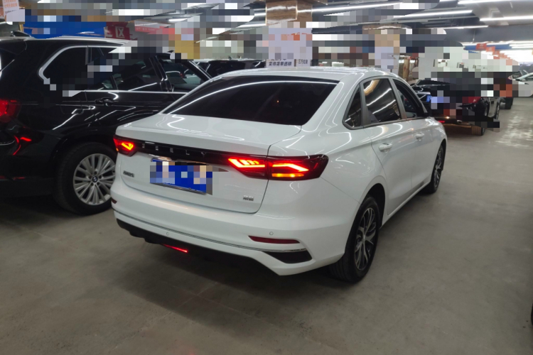 吉利汽车 帝豪 2025款 第4代 1.5L CVT星耀版车身外观7