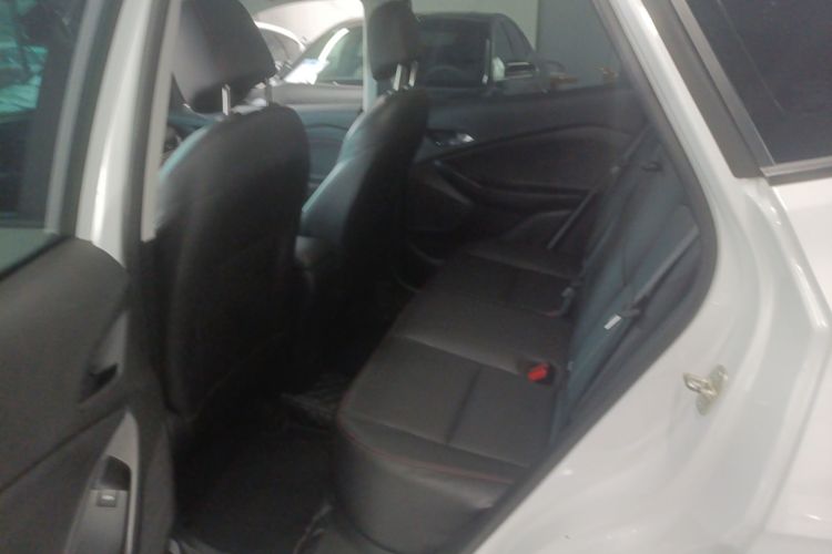 雪佛兰 创酷 2021款 Redline 335T CVT极版 国VI中控内饰21