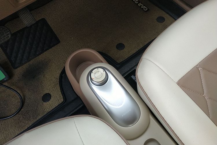 五菱汽车 宏光MINIEV 2025款 四门版 臻享+款中控内饰18