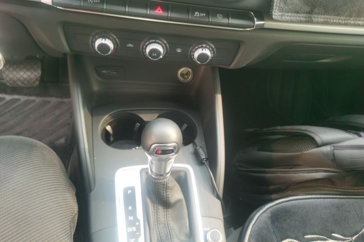 奥迪A3 2020款 改款 Limousine 35 TFSI 进取型 国VI中控内饰18