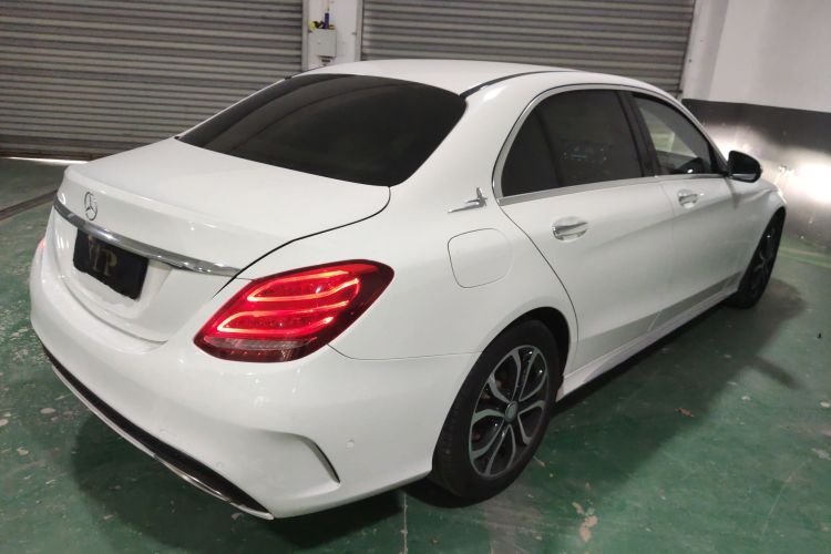 奔驰C级 2017款 C 180 L 运动版车身外观7