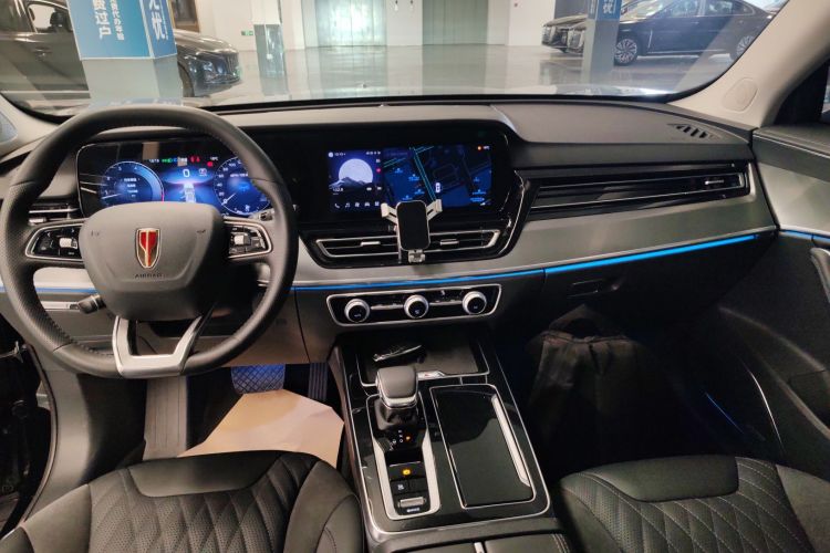 红旗HS5 2023款 2.0T 旗享Pro版中控内饰18