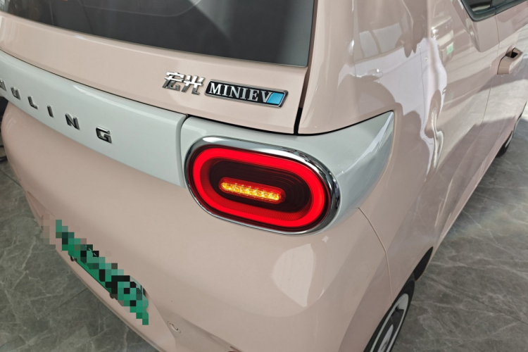 五菱汽车 宏光MINIEV 2024款 第三代 215km 进阶版车身外观9