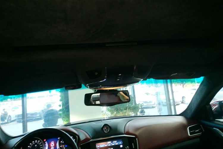 玛莎拉蒂 Ghibli 2014款 3.0T 标准版中控内饰22