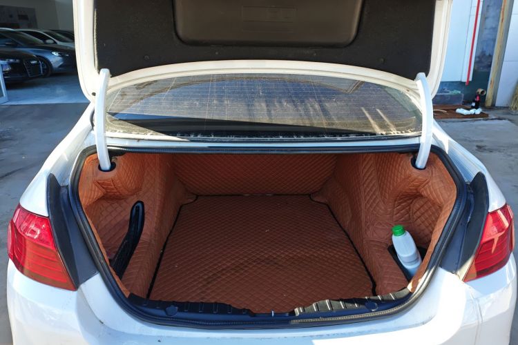 宝马5系 2017款 525Li 领先型机舱底盘23