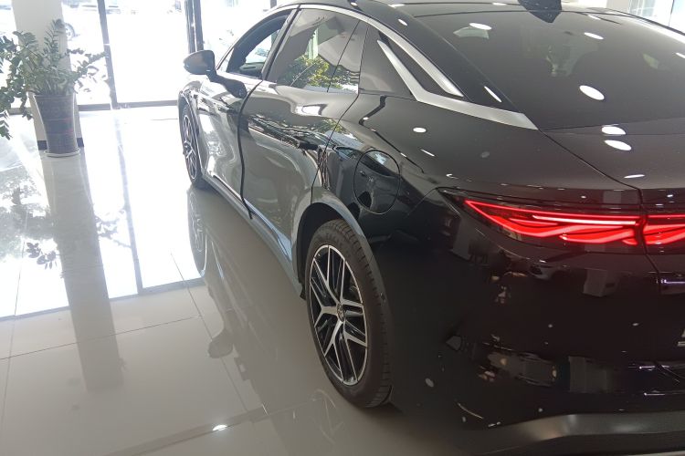 比亚迪 汉L 2025款 EV 四驱激光雷达旗舰型车身外观6003