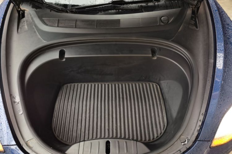 特斯拉 Model 3 2019款 标准续航后驱升级版机舱底盘24