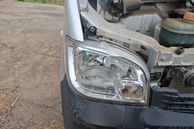 五菱汽车 五菱之光 2023款 1.5L 实用型 5/7座车身外观6006