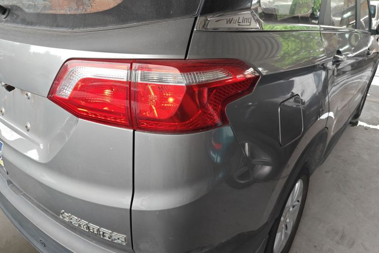 五菱汽车 五菱宏光S3 2018款 1.5L 手动豪华型 国V车身外观6006