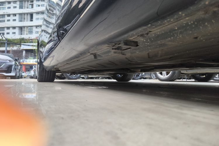 奔驰E级 2019款 E 260 L局部细节9002