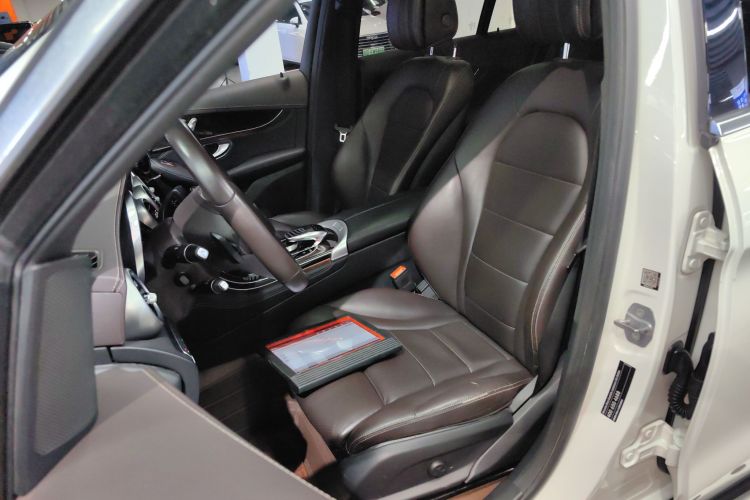 奔驰GLC 2019款 改款 GLC 260 L 4MATIC 豪华型局部细节19