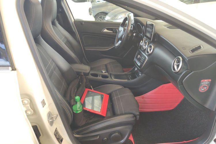 奔驰A级(进口) 2016款 A 200 时尚型局部细节41