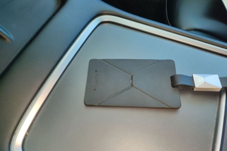 特斯拉 Model Y 2022款 改款 后轮驱动版中控内饰7001