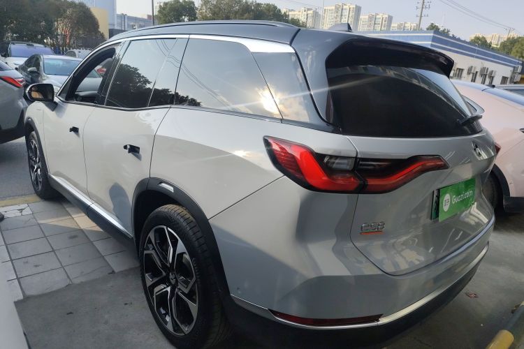 蔚来ES8 2020款 415KM 签名版 六座版车身外观4