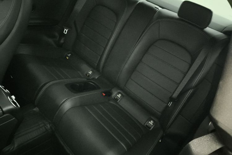 奔驰C级(进口) 2020款 C 260 轿跑车中控内饰21