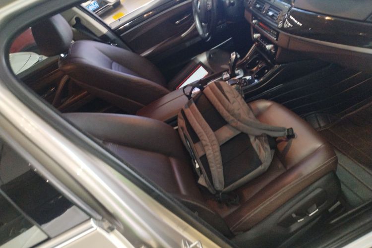 宝马5系 2017款 525Li 豪华设计套装局部细节41
