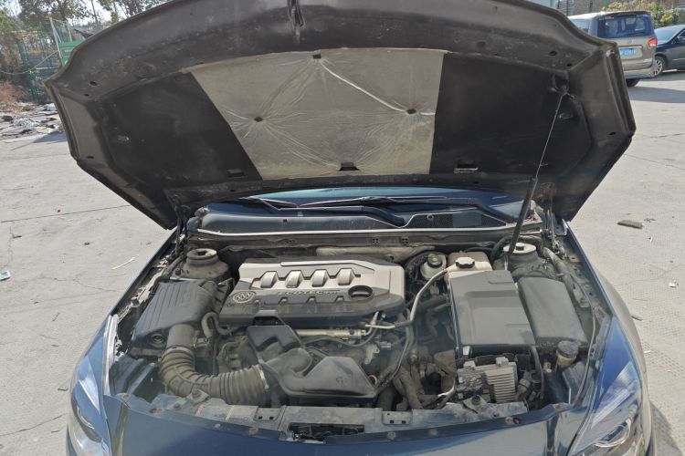 别克 君威 2015款 2.0L 领先时尚型机舱底盘24