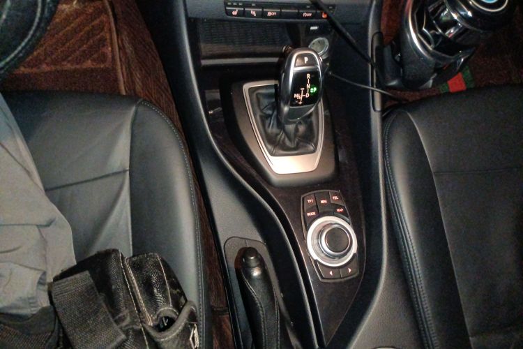 宝马X1 2015款 sDrive18i 时尚晋级版中控内饰18