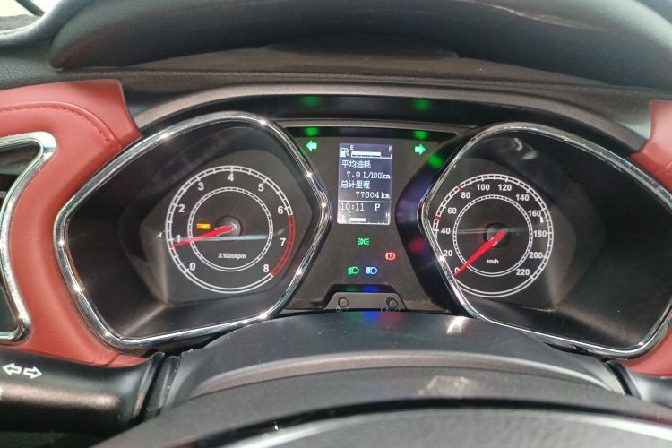 江汽集团 瑞风S2 2017款 1.5L CVT豪华智能型中控内饰14