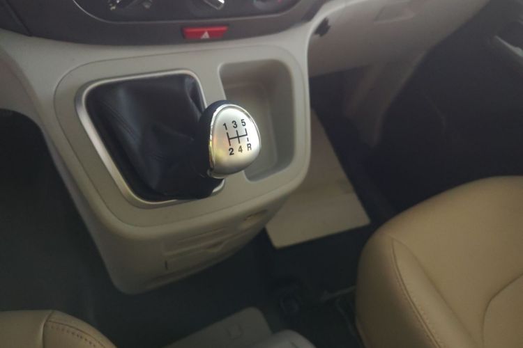 江淮瑞风 瑞风M3 2019款 PLUS 创客版 1.8L 豪华型中控内饰18