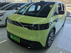 极氪MIX 2025款 长续航智驾版