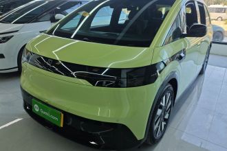 极氪MIX 2025款 长续航智驾版