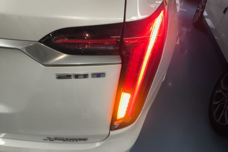 凯迪拉克XT6 2022款 2.0T 六座四驱豪华型车身外观6006