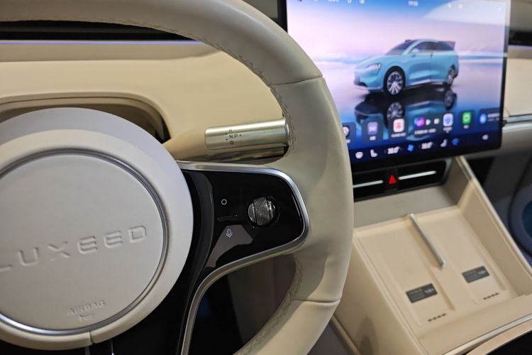 鸿蒙智行 智界R7 2024款 纯电 802km Max中控内饰18