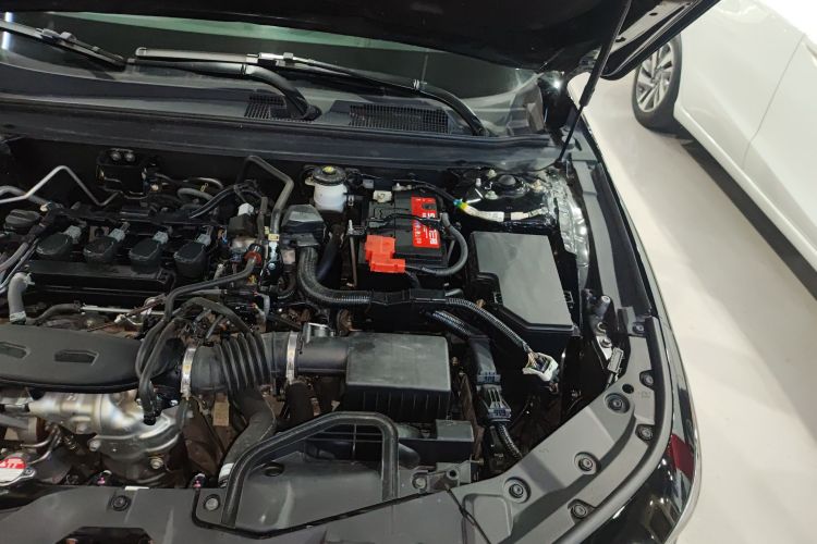 本田 雅阁 2023款 260TURBO 智享版机舱底盘26