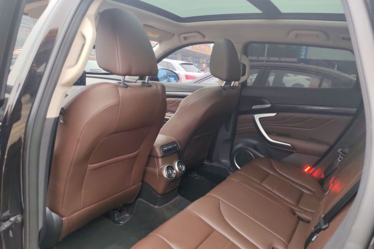 魏牌 VV7 2017款 2.0T 超豪型中控内饰22