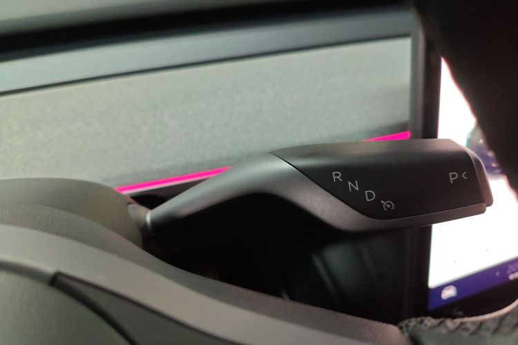 特斯拉 Model Y 2024款 后轮驱动版中控内饰18