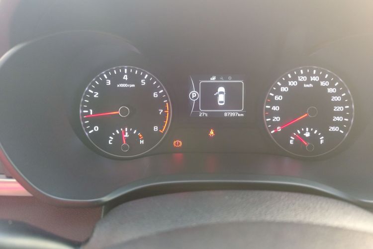 起亚K5 2016款 1.6T 自动LUX中控内饰14