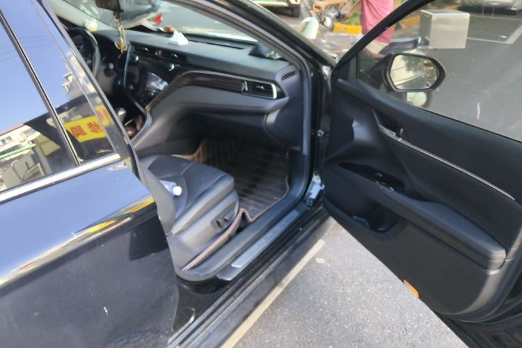 丰田 凯美瑞 2019款 改款 2.0G 豪华版局部细节9005