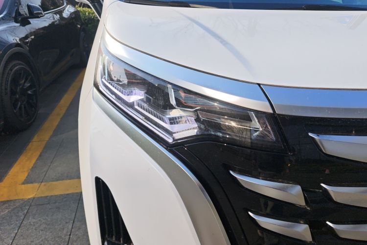 腾势D9 2024款 DM-i 970 豪华型车身外观8