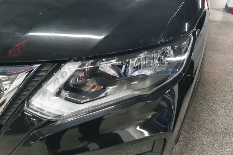 日产 奇骏 2021款 2.0L CVT 2WD XL ITS舒适纪念版局部细节36