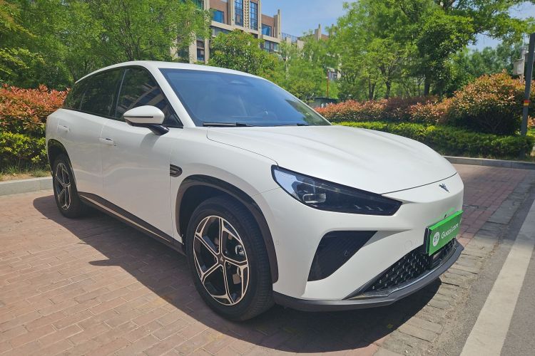 哪吒汽车 哪吒L 2024款 增程 310 闪充PRO版车身外观6008