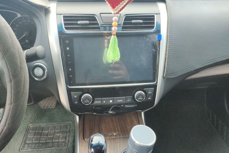 日产 天籁 2018款 2.0L XL 智进版局部细节9003